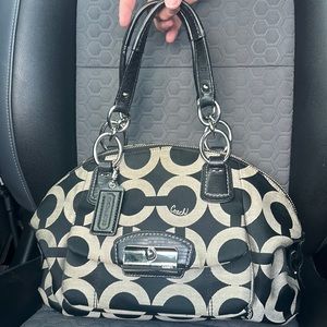 🔥🔥🔥STUNNING 🔥 VINTAGE COACH BAG 🔥🔥🔥